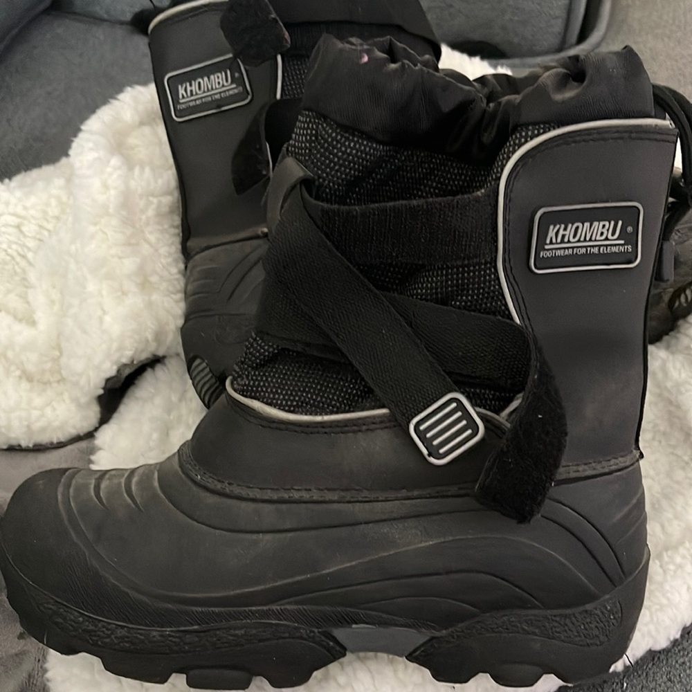 Kids Sz 4 KHOMBU Snow ❄️/ Winter 🥶 Boots - EUC